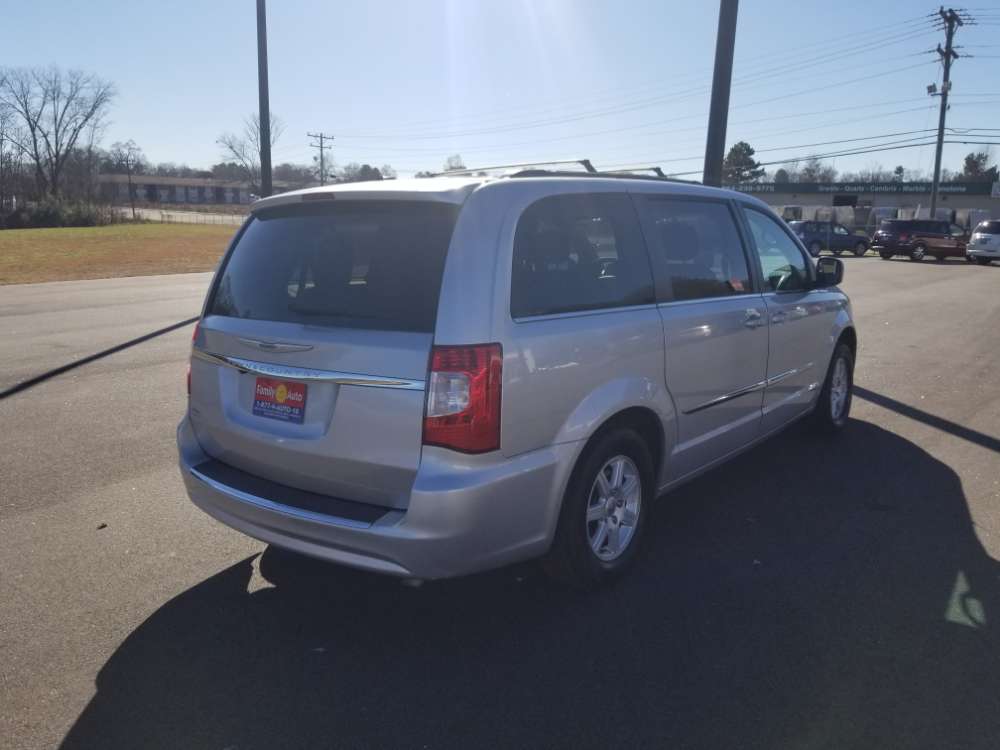 Chrysler Town & Country 2011 Silver