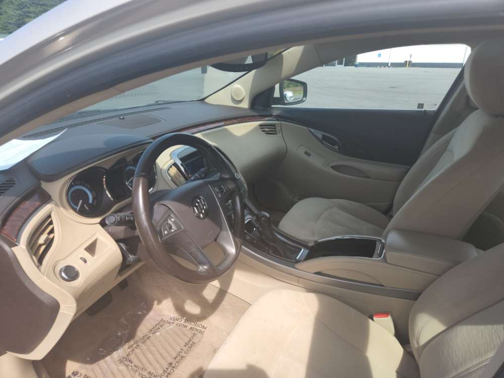 Buick LaCrosse 2010 Gold